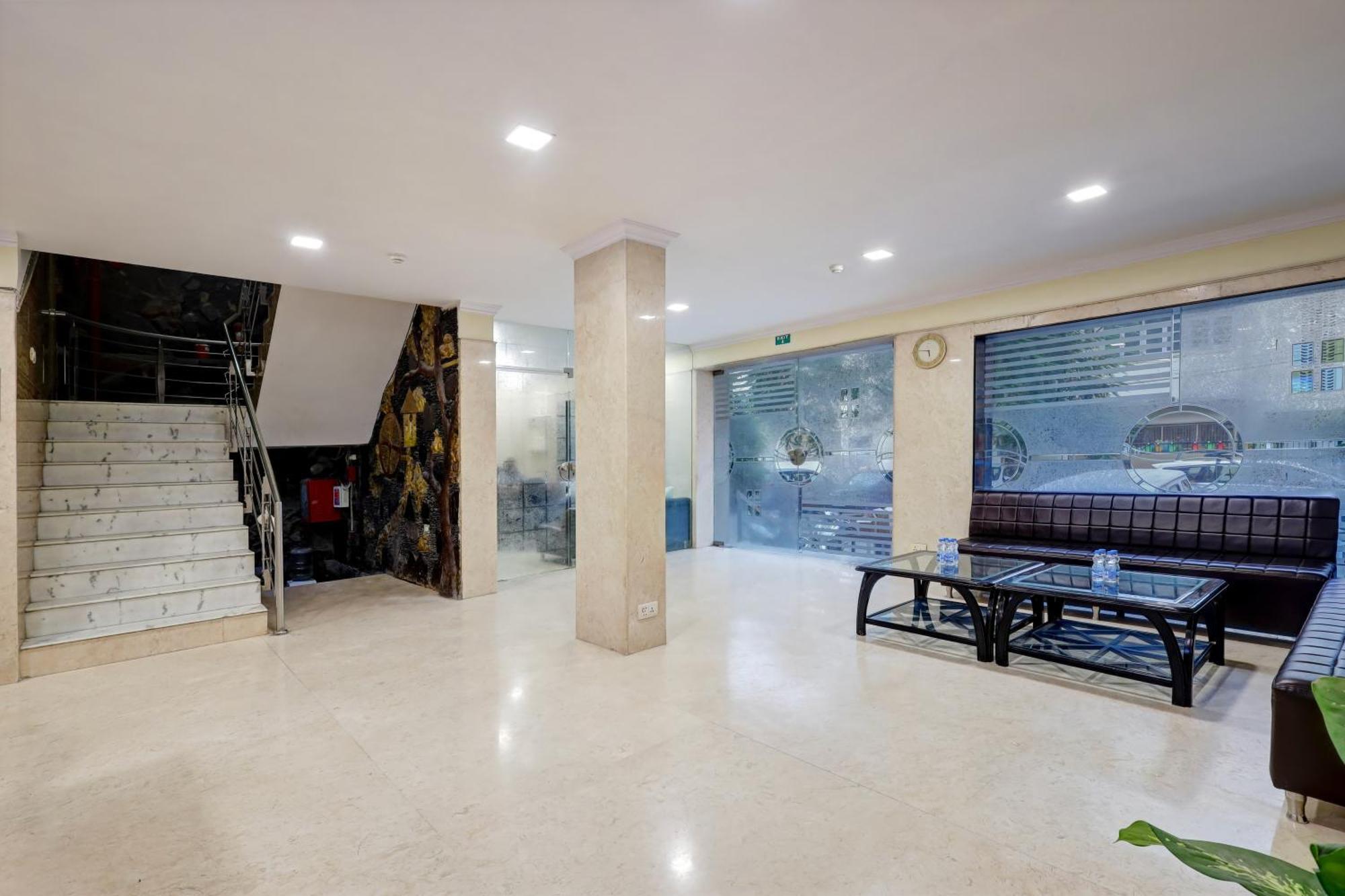 Hotel Singh Palace Делхи Екстериор снимка