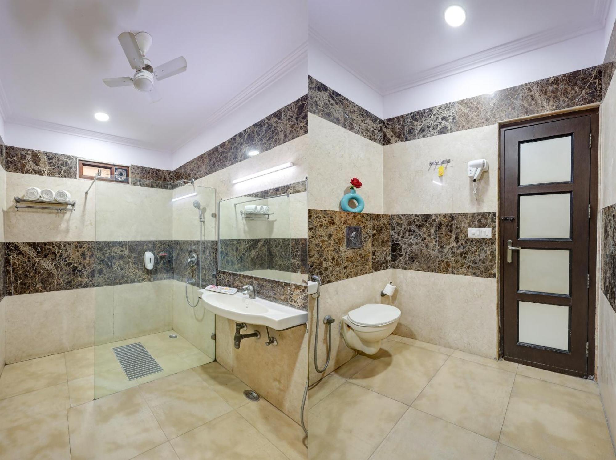 Hotel Singh Palace Делхи Екстериор снимка